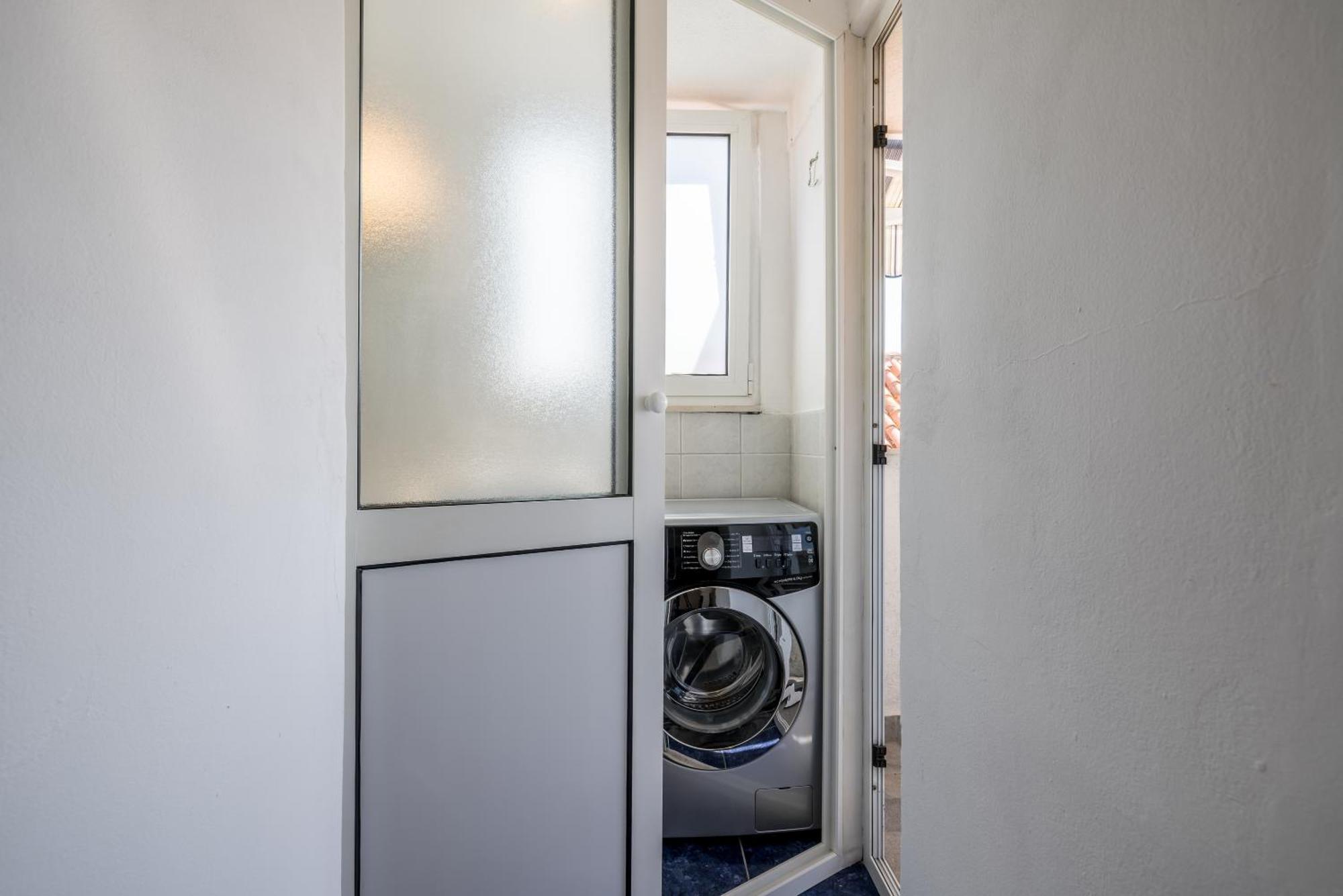 Split Central City Apartment Екстериор снимка